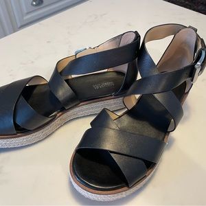 Michael Kors Darby Leather platform Sandal - Black